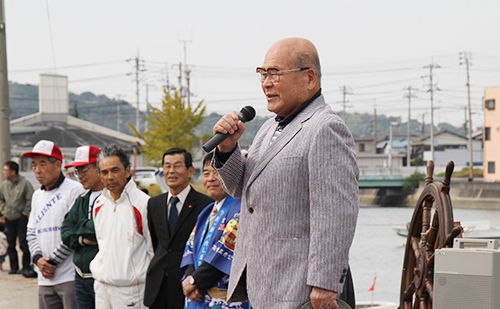 開会式で選手を熱く激励する檜垣会長