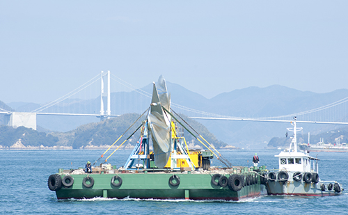 プロペラ海上輸送風景