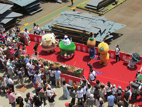 大勢の友達に祝福された「いまぞう君」