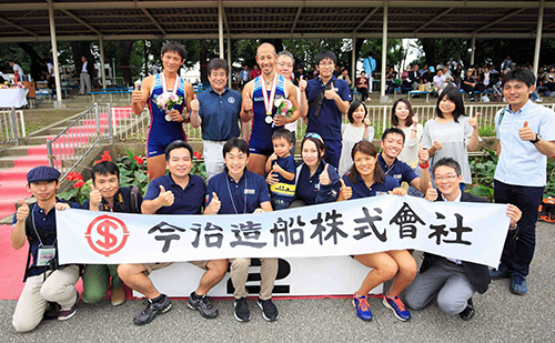 駆け付けた社内応援団